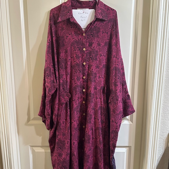 Kantha Bae Tops - Kantha Bae Crepe Silk Long Sleeve Free to Be NWT